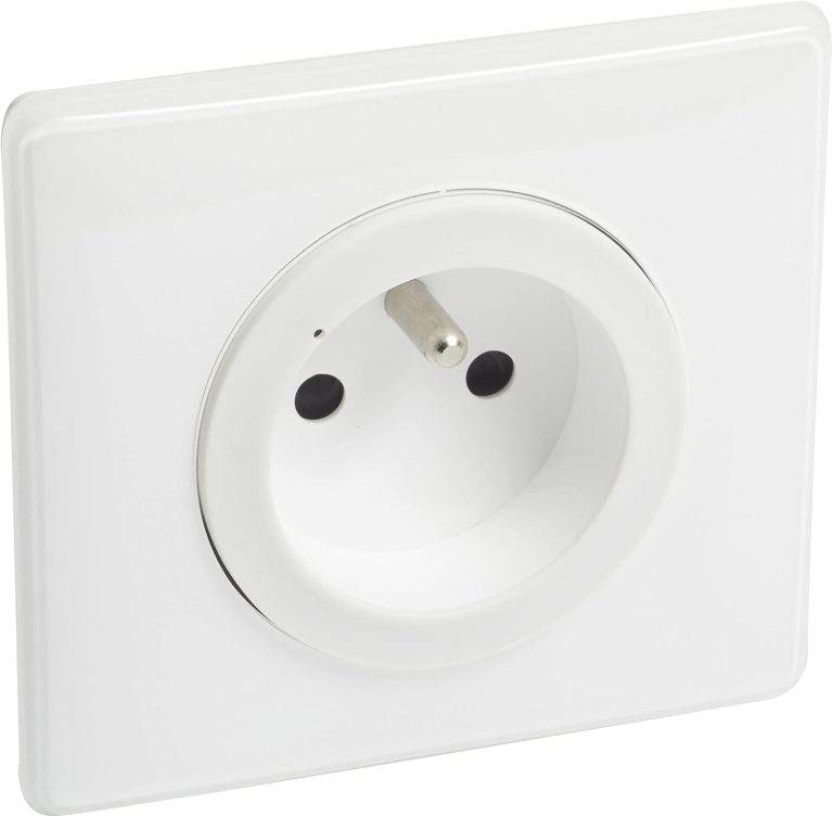 LEGRAND - Prise Murale Céliane with Netatmo - Prise Connectée 16A pour Pose Encastrée ou en Saillie - Fabriqué En France - Laqué Blanc